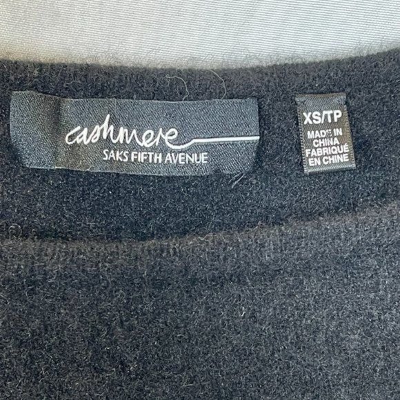 Saks Fifth Avenue Cashmere Black Sweater Womens Size XS - Picture 5 of 7